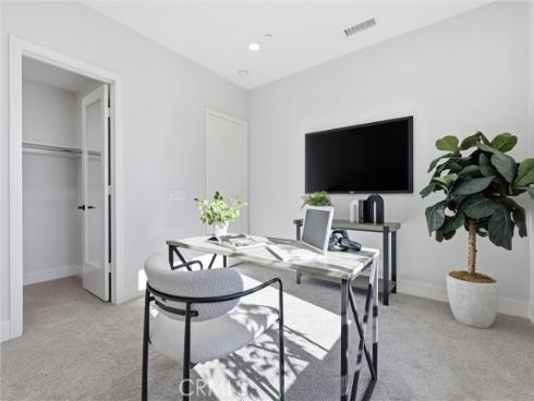 2122  Swaim   Way, Tustin, CA