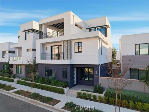 2122  Swaim   Way, Tustin, CA