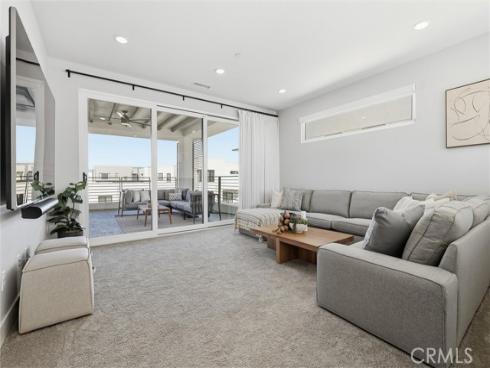 2122  Swaim   Way, Tustin, CA