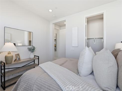 2122  Swaim   Way, Tustin, CA