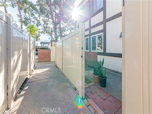 15510  Williams  F , Tustin, CA