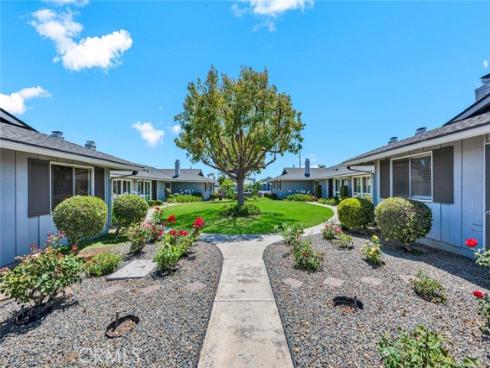 1125 E 1st   Street, Tustin, CA