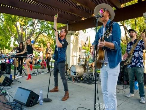 1125 E 1st   Street, Tustin, CA