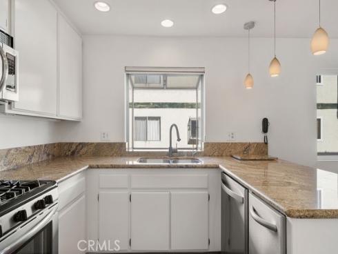 426 W 1st  , Tustin, CA