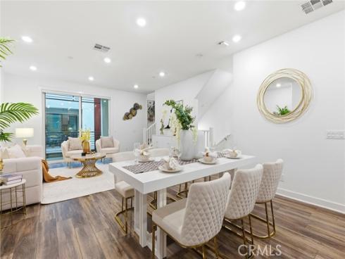 167  Waypoint  , Tustin, CA