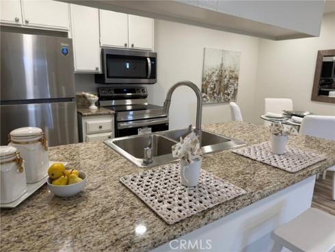 17552  Vandenberg  1 , Tustin, CA