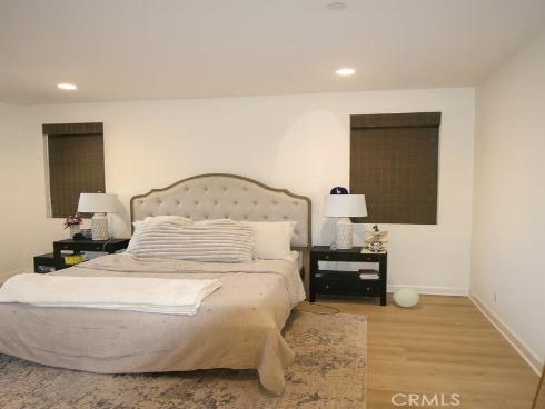 279  Barnes  , Tustin, CA