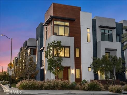 430  Transport  , Tustin, CA