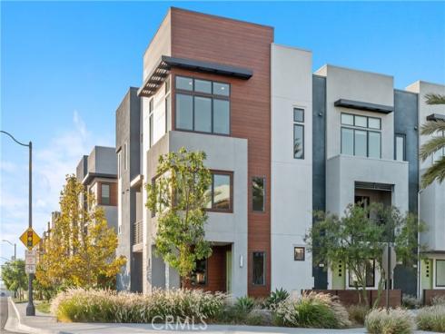 430  Transport  , Tustin, CA