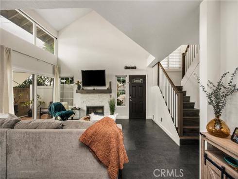 14682  Holt  , Tustin, CA