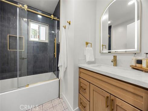 1782  Green Meadow  , Tustin, CA