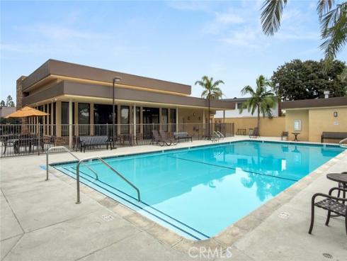 1782  Green Meadow  , Tustin, CA