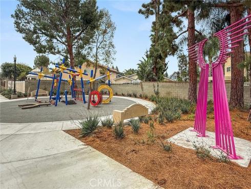 1782  Green Meadow  , Tustin, CA