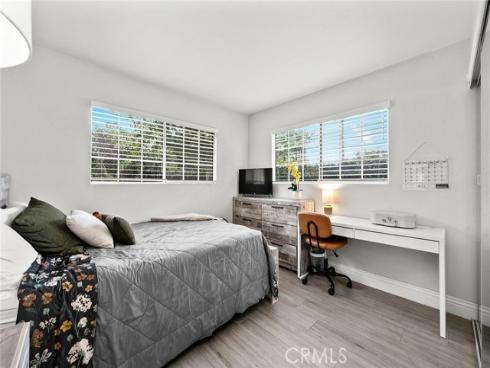 1271  Garland  , Tustin, CA