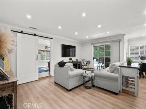 1271  Garland  , Tustin, CA