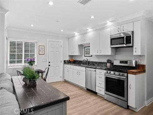 1271  Garland  , Tustin, CA