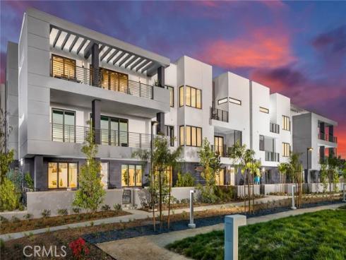 16175  Dawn  207  Way, Tustin, CA