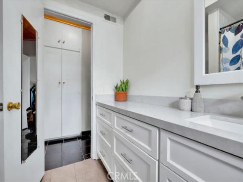 13902  Yorba  14C , Tustin, CA