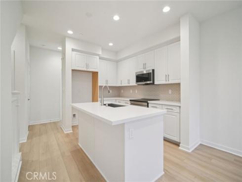 154  Balsawood  , Tustin, CA