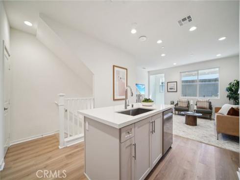 148  Balsawood  , Tustin, CA