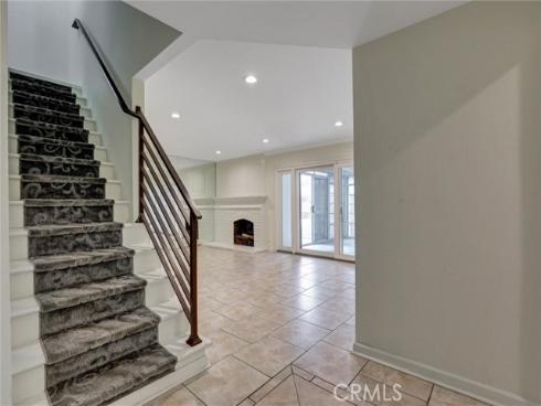 1652  Lance  , Tustin, CA