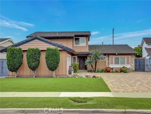 1652  Lance  , Tustin, CA