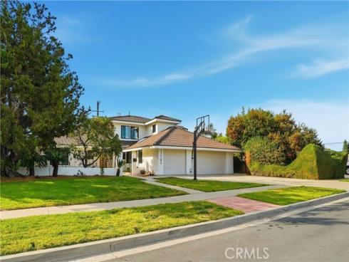 17782  Arbolada   Way, Tustin, CA