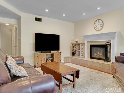 1681 Blueberry Way , Tustin, CA