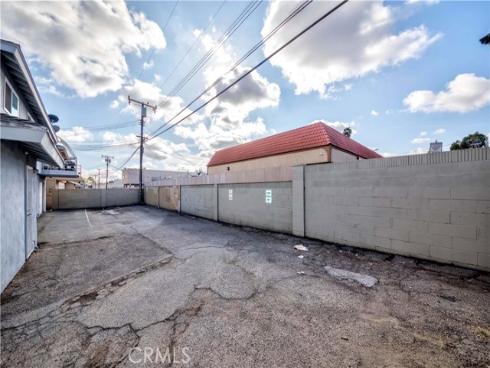 15821  S Myrtle  , Tustin, CA