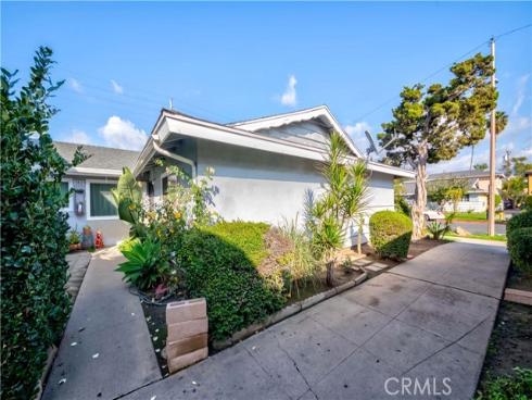 15821  S Myrtle  , Tustin, CA