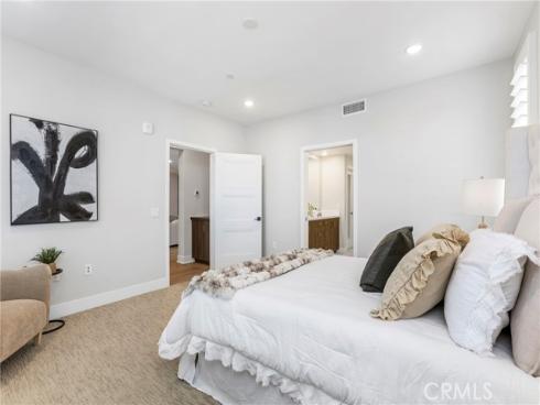 16235  Dawn Way  201 , Tustin, CA