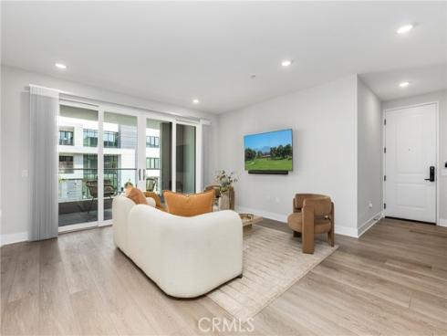 16235  Dawn Way  201 , Tustin, CA