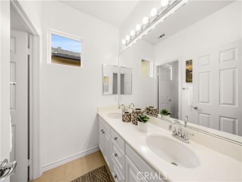 1439  Madison  , Tustin, CA