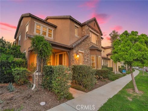220  Barnes  , Tustin, CA