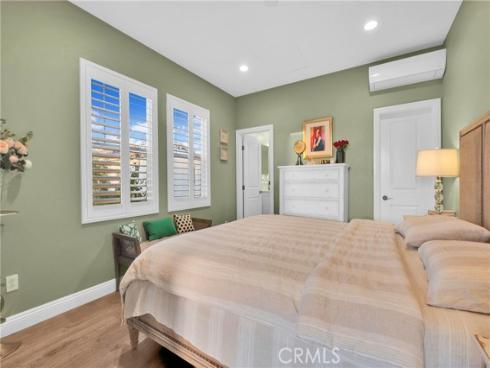 220  Barnes  , Tustin, CA