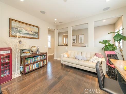 220  Barnes  , Tustin, CA