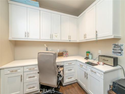 220  Barnes  , Tustin, CA