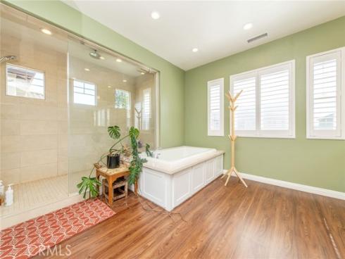 220  Barnes  , Tustin, CA