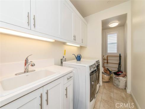 220  Barnes  , Tustin, CA