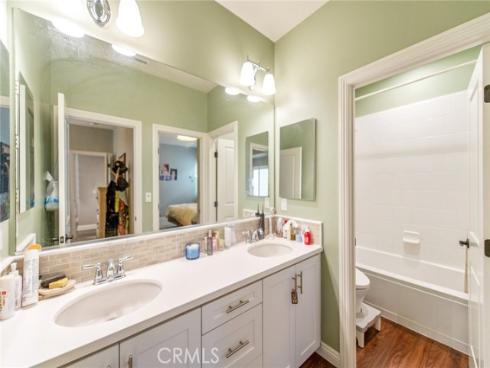 220  Barnes  , Tustin, CA