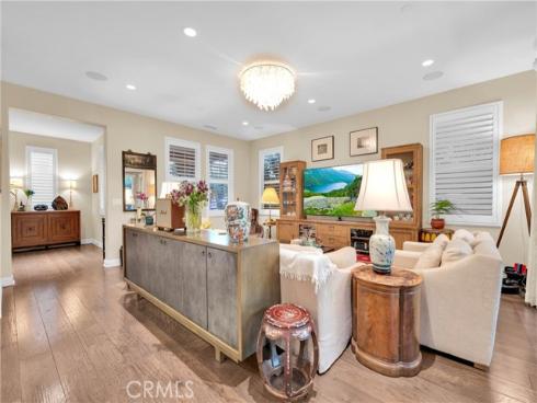 220  Barnes  , Tustin, CA