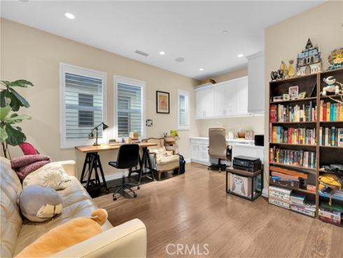 220  Barnes  , Tustin, CA