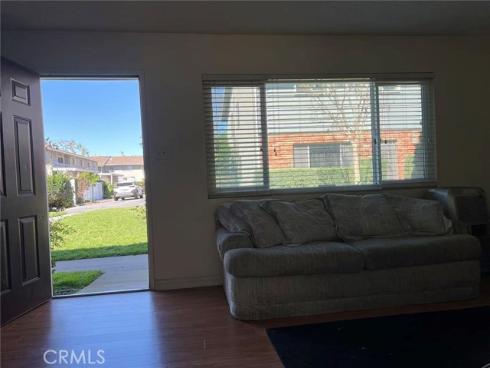 1777  Mitchell  92  Avenue, Tustin, CA