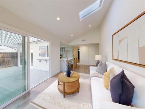 14751  Foxcroft  , Tustin, CA