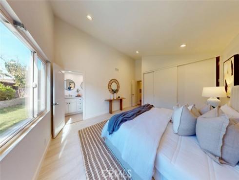 14751  Foxcroft  , Tustin, CA