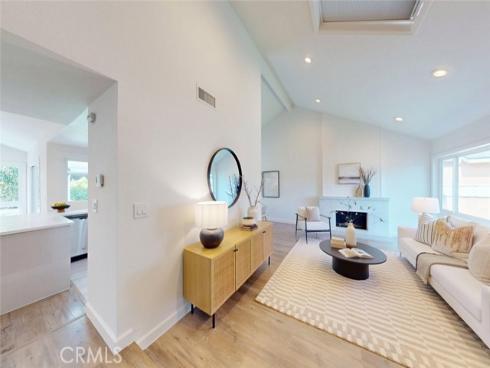 14751  Foxcroft  , Tustin, CA