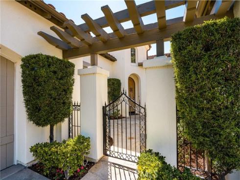 10533  Emerson Bend  , Tustin, CA