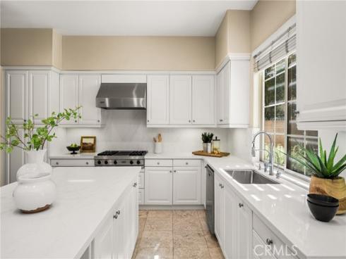 10533  Emerson Bend  , Tustin, CA