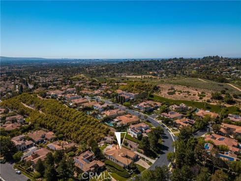 10533  Emerson Bend  , Tustin, CA