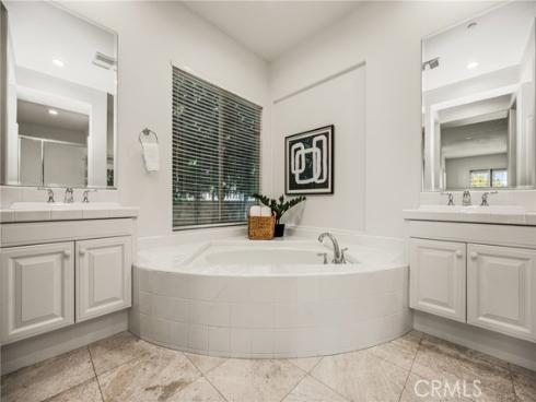 10533  Emerson Bend  , Tustin, CA